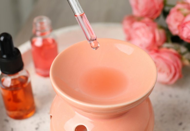 Hoe etherische olie in een aromalamp doseren – 2 tot 5 druppels in het water